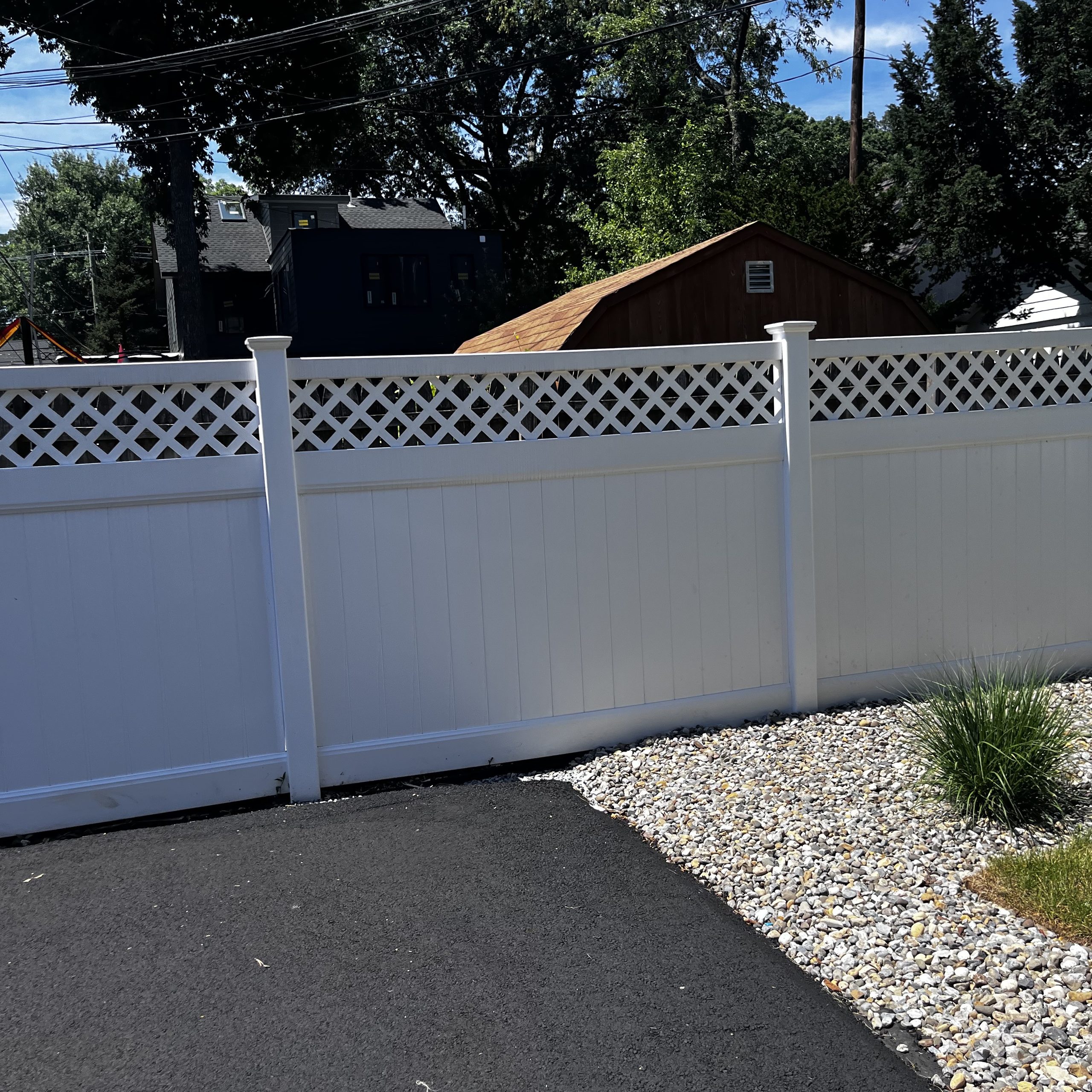 Vinyl fence in Montclair